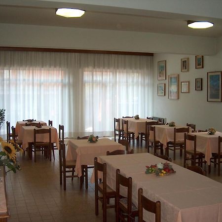 פיאנורו Albergo "Da Mario" מראה חיצוני תמונה