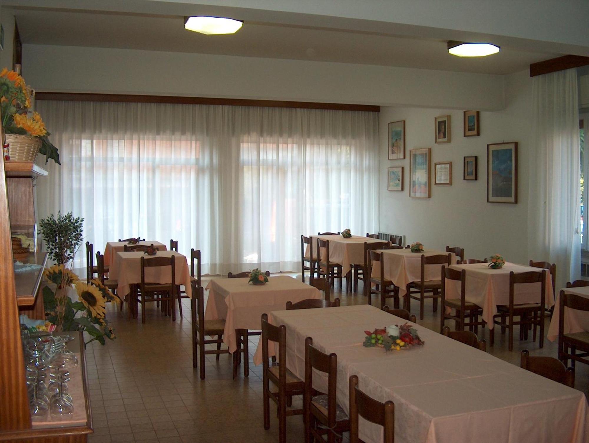 פיאנורו Albergo "Da Mario" מראה חיצוני תמונה